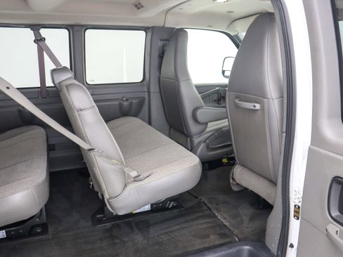 Used 2017 Chevrolet Express 3500 LT w/ LT Preferred Equipment Group image 15