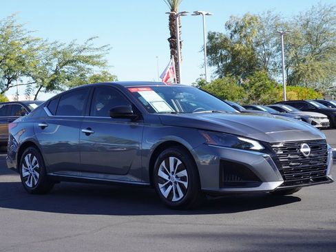 Certified 2025 Nissan Altima 2.5 S image 4