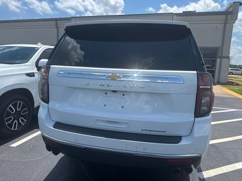 Used 2023 Chevrolet Suburban Premier AWD/4WD image 5