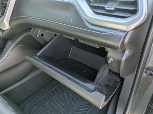 Used 2019 GMC Acadia SLT FWD image 31