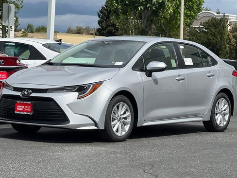 New 2026 Toyota Corolla LE image 2