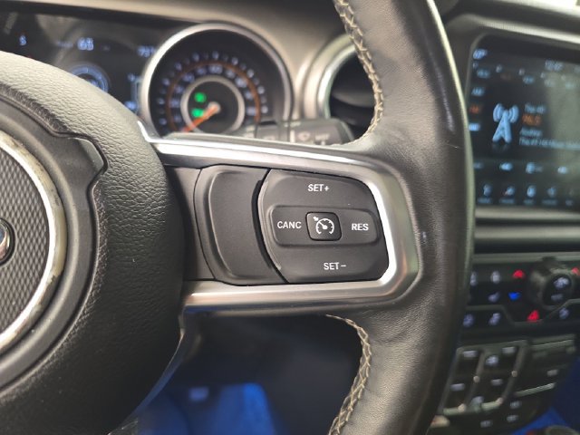 Used 2019 Jeep Wrangler Unlimited Sahara AWD/4WD image 33