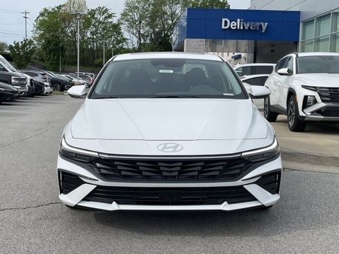 New 2025 Hyundai Elantra SEL w/ Cargo Package image 2