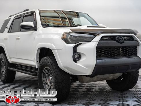 Used 2018 Toyota 4Runner TRD Off-Road w/ TRD Performance Package AWD/4WD image 1