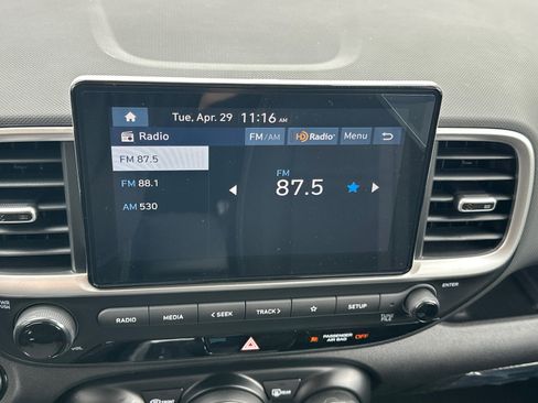 New 2025 Hyundai Venue SEL image 26