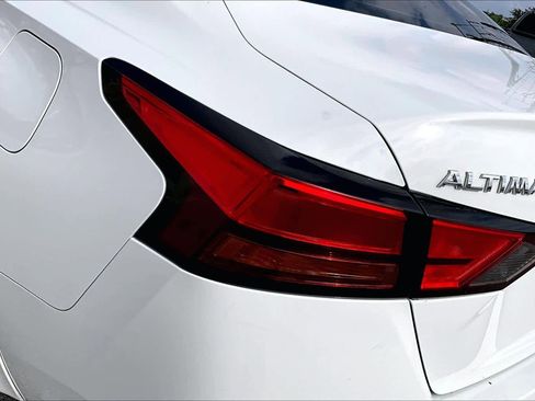 Used 2020 Nissan Altima 2.5 S FWD image 29