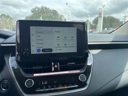 Used 2025 Toyota Corolla LE w/ LE Premium Package image 35