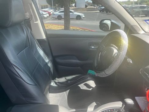 Used 2024 Honda HR-V EX-L image 4