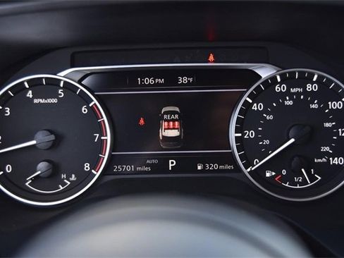 Used 2024 Nissan Rogue SV image 11