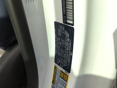 New 2026 Kia Carnival EX image 38