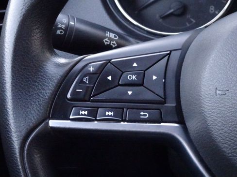 Used 2017 Nissan Rogue Sport S w/ S Appearance Package image 17