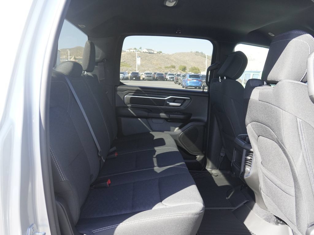 New 2026 RAM 1500 Big Horn w/ Sport Appearance Package AWD/4WD image 33