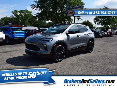 Used 2025 Buick Encore GX Sport Touring w/ Black Roof Package AWD/4WD image 1