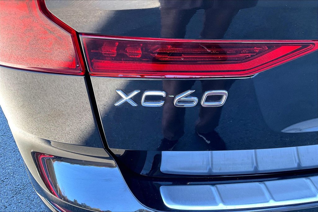 Used 2026 Volvo XC60 B5 Plus w/ Protection Package Premier AWD/4WD image 24