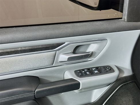 Used 2019 RAM 1500 Big Horn image 17