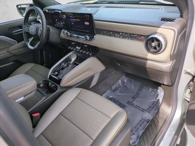 Used 2026 Chevrolet Colorado ZR2 w/ Technology Package AWD/4WD image 20