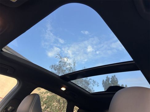 Certified 2022 INFINITI QX50 Luxe w/ Appearance Package image 10