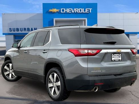 Used 2020 Chevrolet Traverse LT w/ LT Premium Package image 12