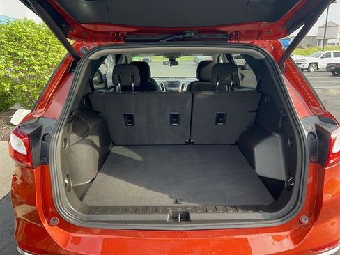 Used 2020 Chevrolet Equinox LT image 16