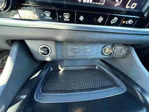 Used 2021 Nissan Rogue SV AWD/4WD image 12