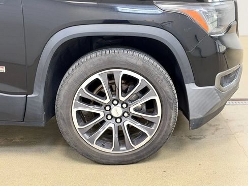 Used 2019 GMC Acadia SLT AWD/4WD image 4
