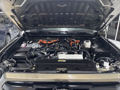 Used 2024 Toyota Tacoma TRD Off-Road w/ TRD Off Road Upgrade Package image 38