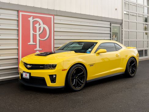 Used 2015 Chevrolet Camaro ZL1 image 30