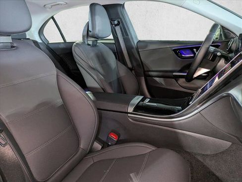 Used 2025 Mercedes-Benz C 300 Sedan image 23