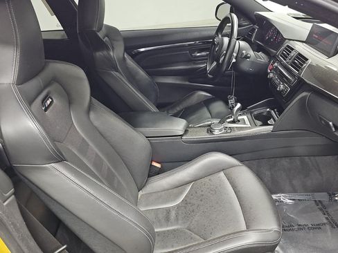 Used 2019 BMW M4 Coupe w/ Executive Package RWD image 7