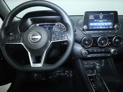 Used 2024 Nissan Sentra SV FWD image 28