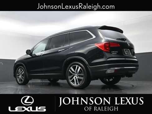 Used 2016 Honda Pilot Touring image 19