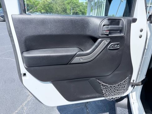 Used 2015 Jeep Wrangler Sport w/ Quick Order Package 24S AWD/4WD image 25