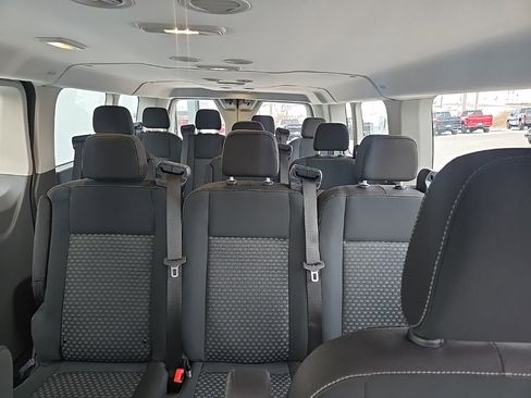 Used 2023 Ford Transit 350 XLT image 39