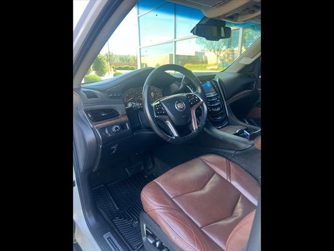 Used 2015 Cadillac Escalade Premium RWD image 8