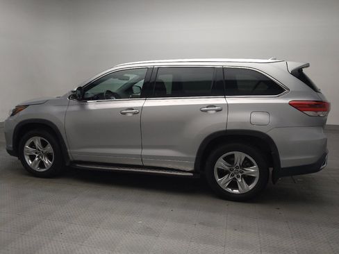 Used 2019 Toyota Highlander Limited FWD image 3
