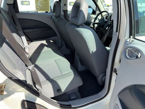 Used 2007 Chrysler PT Cruiser FWD image 12