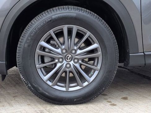 Used 2019 MAZDA CX-5 Touring image 10