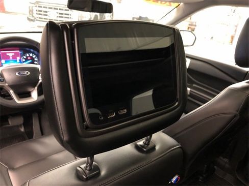 Used 2023 Ford Explorer XLT w/ Equipment Group 202A image 31