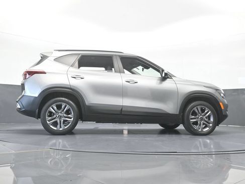 Used 2021 Kia Seltos S FWD image 55