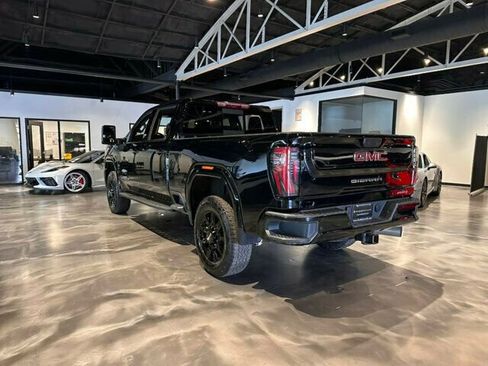 Used 2024 GMC Sierra 2500 AT4 w/ AT4 Premium Plus Package AWD/4WD image 3