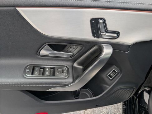 Used 2025 Mercedes-Benz CLA 250 4MATIC image 18
