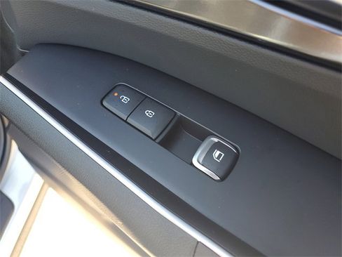 New 2026 Kia Sorento LX image 11