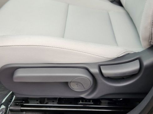 New 2026 Hyundai Kona SE image 12