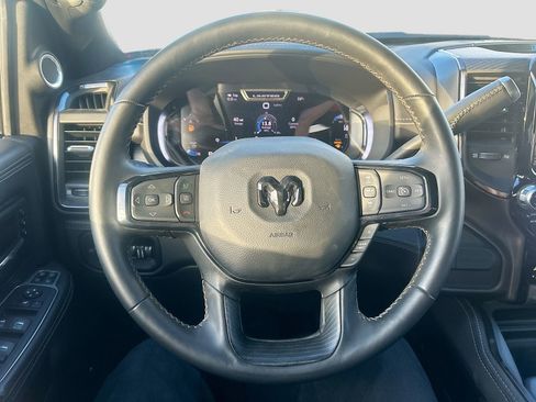 Used 2024 RAM 2500 Limited image 11