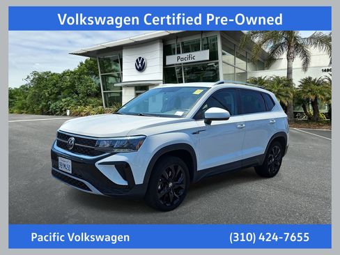 Used 2022 Volkswagen Taos SE FWD image 1