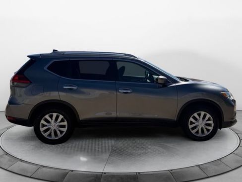 Used 2017 Nissan Rogue S w/ S Family Package FWD image 2