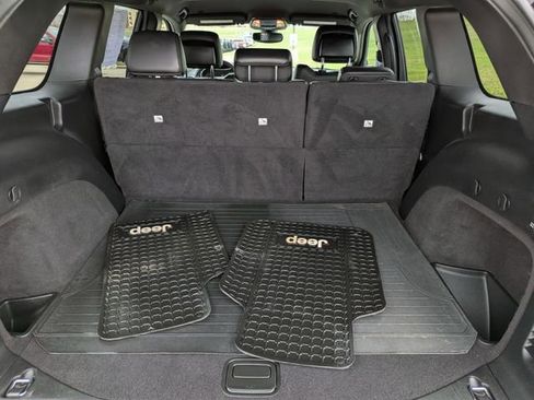 Used 2018 Jeep Grand Cherokee Limited w/ Trailer Tow Group IV AWD/4WD image 19