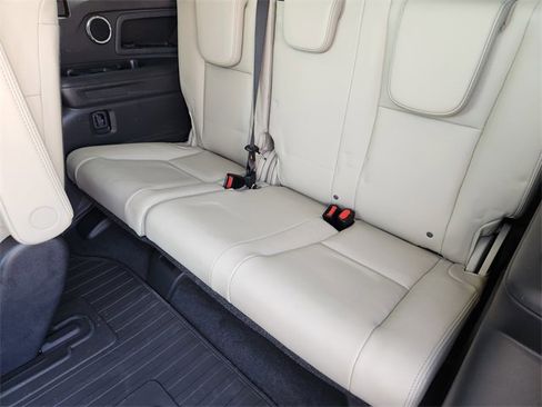 Certified 2022 Subaru Ascent Limited w/ Technology Package image 33