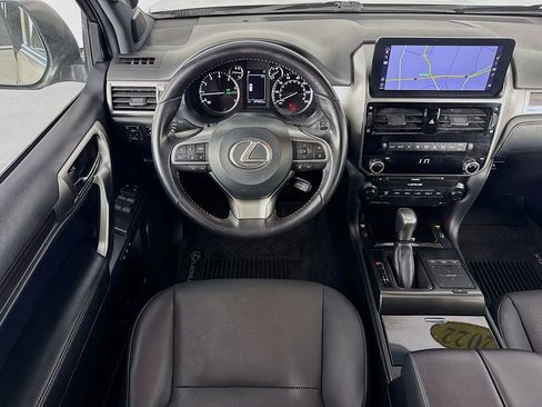 Used 2022 Lexus GX 460 w/ Accessory Package image 22