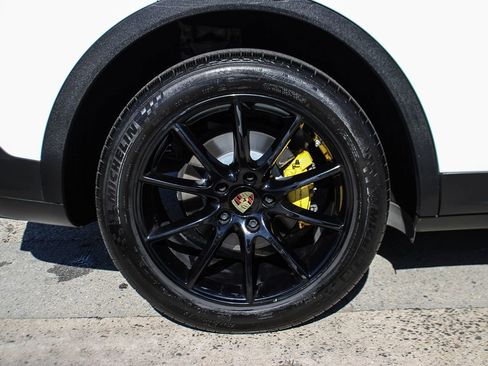 Used 2019 Porsche Cayenne image 50